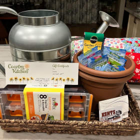 Gardeners Starter Kit! item