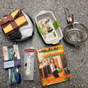 Kitchen Baking Theme Basket item