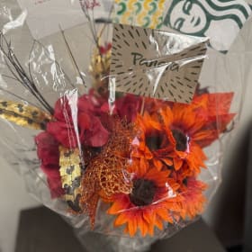 Item 9 - Gift Card Bouquet item