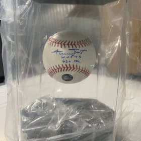 "Say Hey Kid" – Willie Mays Autographed Baseball in Floating item