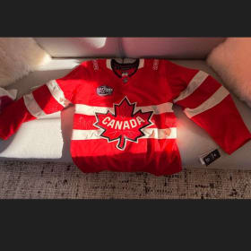 12) 4 Nations Face-Off 2025 Team Canada jersey item