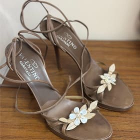 LADIES SHOES item