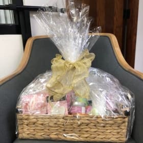 Item 15 - Spa Basket item