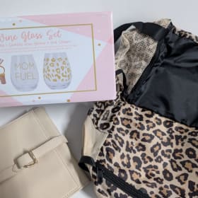 Wine Glass Set & Cork Stopper with Bag item