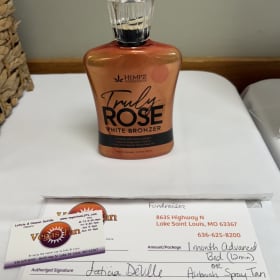 Vegas Tan Gift Certificate and tanning bronzer item