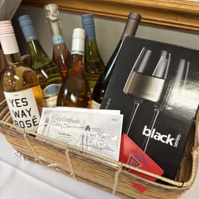 Wine and dine basket item