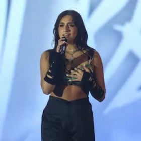 Tate McRae Miss Possessive tour item