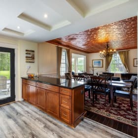 Luxurious Bed & Breakfast Bramasole Inn item