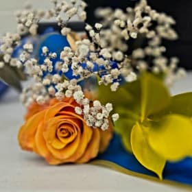 Small Flower Bouquet item
