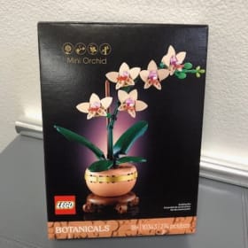 Item 37 - Lego Botanical Set: Mini Orchid item