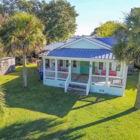 Long weekend at the Cottage at Cedar Point item