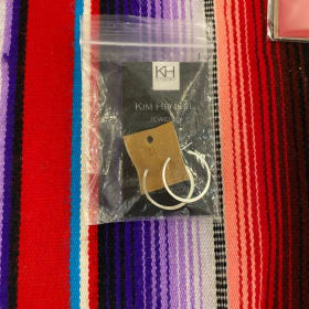 Earrings item