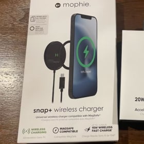 Mophie snap+ Wireless Charger and Wall Charger from Zagg item