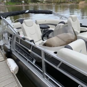 Pontoon Boat ride item