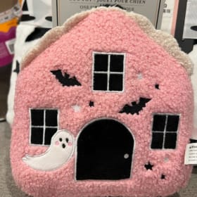 Howl-O-Ween Cozy Pet Bundle item