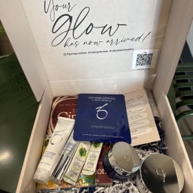 Brighter Side Skin Care Box pls LED Light Therapy Face Mask item