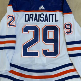 Autographed Game-Worn Leon Draisaitl Jersey item