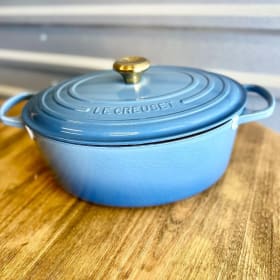 04. Le Creuset Signature 8-Qt Cast Iron Dutch Oven item