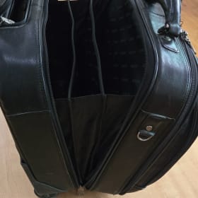 Mallette à roulettes en cuir MANCINI item