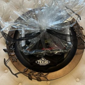 Texas Roadhouse Gift Basket🥩🤠 item