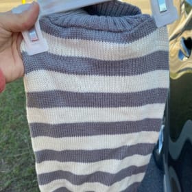 Top Paw Grey Stripped Sweater (Size: Large) item