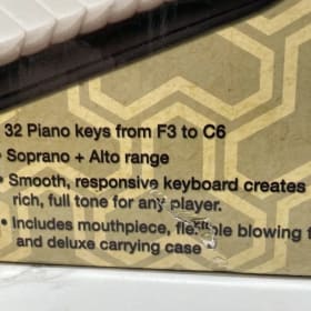 Instructor 32 melodica item