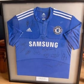 STAR ITEM ⭐Framed Chelsea signed shirt: 2010 double winners item