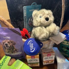 "Premier Pets" Basket #2 - Retail $125 item