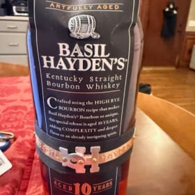 Basil Hayden’s Kentucky Straight Bourbon Whiskey item