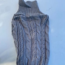 Top Paw Grey Sweater (Size: Medium) item