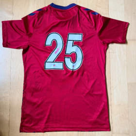 KFC women Mhairi Crooks signed top with killie Trust Logo item