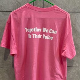 Pink T-shirt Size Large item
