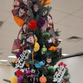 Día de los Muertos Celebration Tree” item