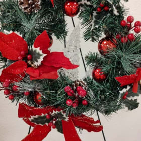 “Classic Christmas Elegance” item