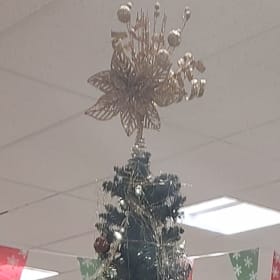 “Golden Shimmer Elegance” Tree item