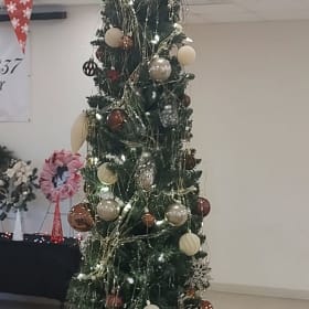 “Golden Shimmer Elegance” Tree item