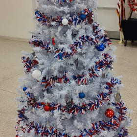 “Stars, Stripes & Sparkle” Tree item