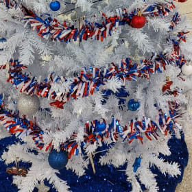 “Stars, Stripes & Sparkle” Tree item