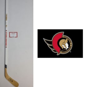 Bâton de hockey signé par Claude Giroux item