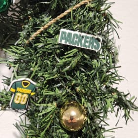 015 - A Green and Gold Christmas item