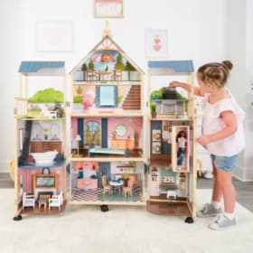 A Giant World of Imagination – KidKraft Dollhouse item