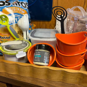 Chips & Guac Set + Pampered Chef item