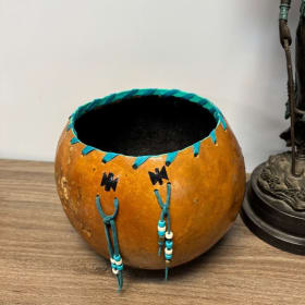 Statue and Gourd Bowl item