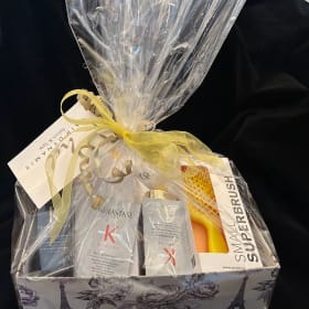 107 Hair Dynamix Kerastase Gift Package item