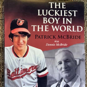 Willie Davis Signed postcard & book item