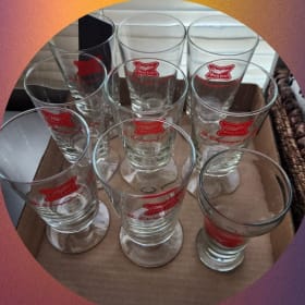 VINTAGE GLASSWARE AND GIFT CARD item