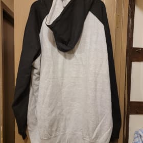 3XL two tone hoodie gray w/black sleeves item