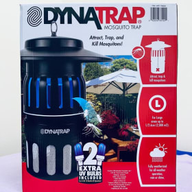 Dynatrap Bug Zapper (2 extra UV bulbs included) item