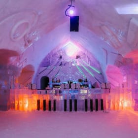 Hôtel de Glace || Village Vacances Valcartier item