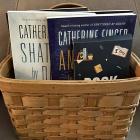 111 - Mystery Thriller Book Gift Set - Catherine Finger item
